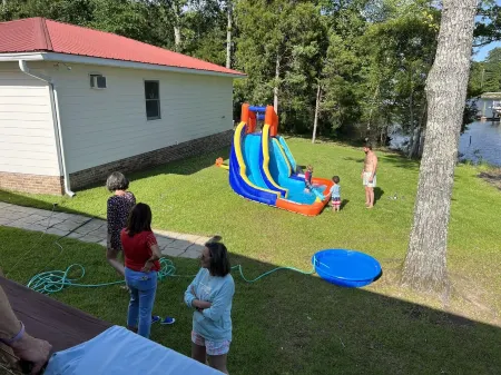 Paradise on Lake Murray, SC with deck, dock, great views, fishing, fire pit.