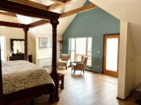 Largest Cabin Available for Rent in Cucahra! 26+