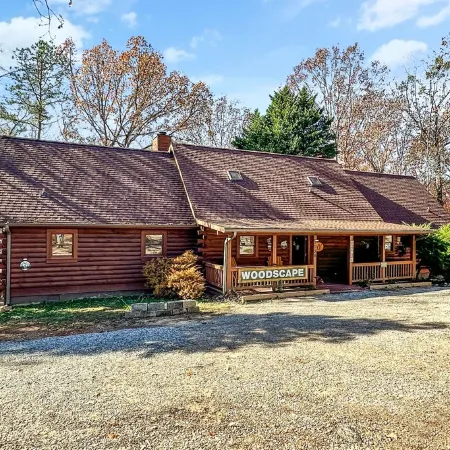 Spend Independence Day at the Deer- Fiber Wifi! - Close to Callaway Gardens