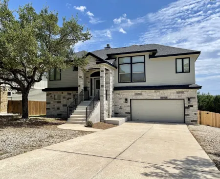 Panoramic Lake Travis View in Lago Vista