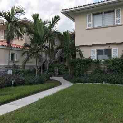Beautiful Wide Bayfront Villa la Vue unit Hotel Exterior
