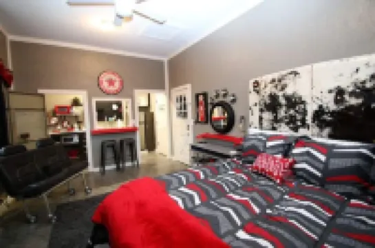 4th Street Garage - Historic Downtown Rogers