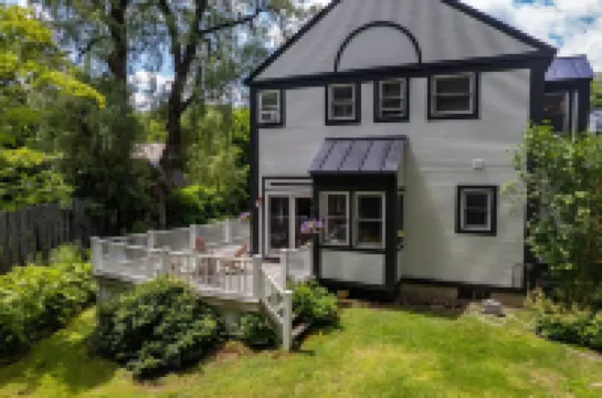 NEW Vermont Luxury in Woodstock Village: Private Home, Pond & Mountain Views