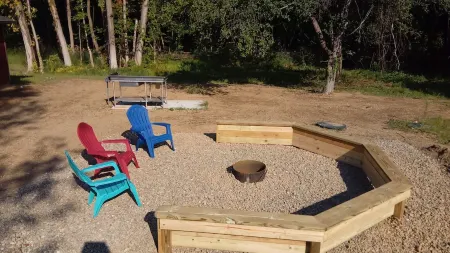 Fishermen/Outdoorsmen - Cabin near Elk Creek/Lake Erie PA, sleeps 6. Отели рядом с достопримечательностью «Uncle John's Elk Creek Campground»