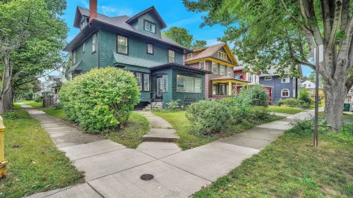 Live in sophistication and elegance in your VRBO home