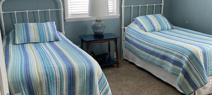 Enjoy Easy Access To The Ocean Less Than 100 Yards Away!! Hotels in Hatteras