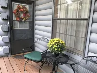 Western-Themed Cabin Condo~Close to Branson Fun, Area Lakes and Pet Friendly