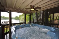 Lake Front, Pet, Game Room, Dock, Swim-Fish-Boat, Fire Pit, New Boat Rental