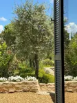 Luxury studio apartment in the Luberon’s golden triangle