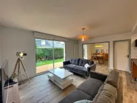 House located in a quiet area, close to the town center.