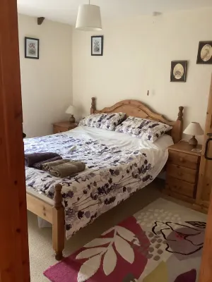 Cosy, comfortable, quiet location, close to Pembs coast path,