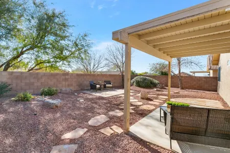 Stunning Vacation Home - Trails, Golf & Dining!