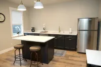 Premium accommodations for up to 4 people in the heart of Downtown Greensburg Hotels in Westmoreland County