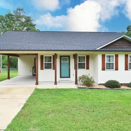 Relax at the Blue Bird - 2Bd/2BA + Easy Parking