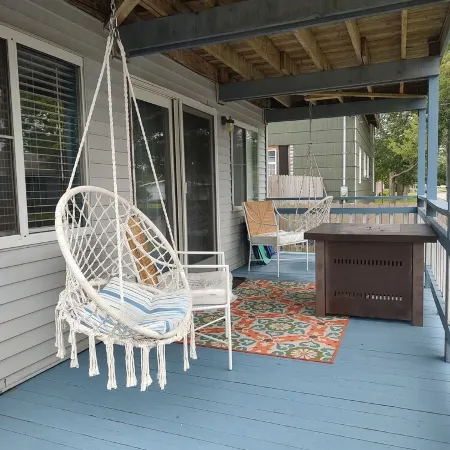 Bright Beautiful beach theme home walking distance to Lake Michigan & downtown!