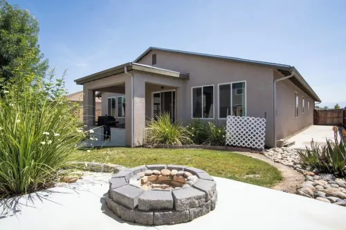 Tranquil and Spacious Family Haven by Sequoia & Kings Canyon National Park!