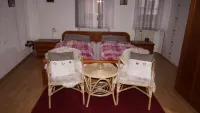 NEW since January 2015: Apartment with a sunny courtyard, garden and pool