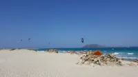 Luxury Villa - Private Heated Pool - Wi-Fi- 25 Metres to Beach - Casa Elena - 빌라