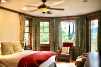 Camp Saranac: Gorgeous & grand lake home w mountain views, water sports, hiking