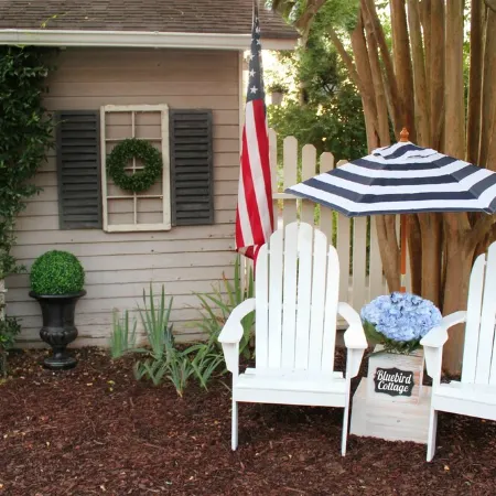 Bluebird Cottage in the Heart of Historic Downtown Franklin