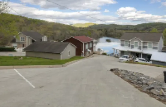 Mountain Lake Retreat w/ Concrete Walkway w/ Kayaks