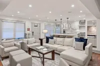 BRIGHT, Renovated, In the Heart of Aspen Walkable