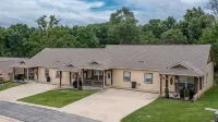 Lakefront Resort Townhome with Swimming Pool and Boat Slips on Site