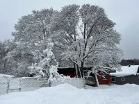 Perfect location for a Pictured Rocks adventure. Snowmobiles & trailers welcome.