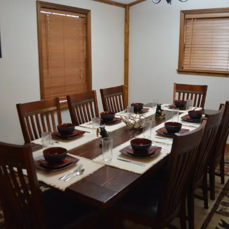 "JUST RIGHT" Spring Sale! Relaxing Mtn Getaway. Hot Tub, Fire Pit, Grill, Games