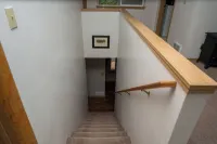 Cozy and Dog Friendly Retreat by Relaxing Creek & Hot Tub by Lake Cushman