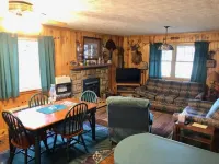 Workman's Wildlife Haven, Secluded country setting vacation cabin
