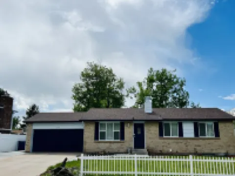 Beautifully Renovated 5-Bedroom Ranch Home in Prime Aurora Neighborhood