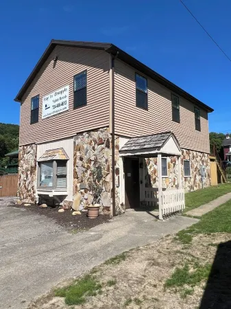 Stay, play and relax in Ohiopyle, PA, Hot tub, Pool table, GAP, Arcade Game