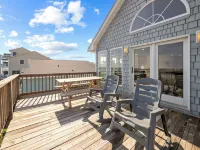 Sea Glass West - Upscale Beachfront Retreat & Pool