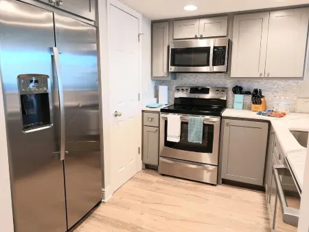 The Perfect Escape II  Walking distance from the beach Отели рядом с достопримечательностью «Mississippi Coast Coliseum and Convention Center»