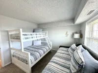 2BD 2BTH - OCEANFRONT & POOL Amazing Bay and Park View