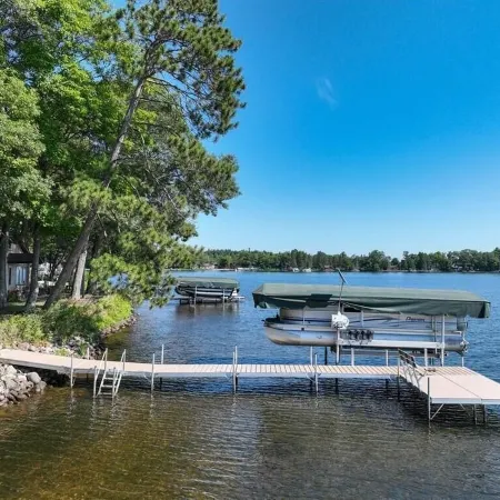 Charming 2-bedroom Hayward Cabin on Lac Courte Oreilles