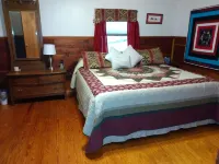 Farm house, near Mt. Rogers, State Parks, Hiking, fishing, horse riding, tubing.
