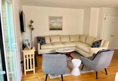 Relaxing Bethany Beach townhome - 1 mile from the beach