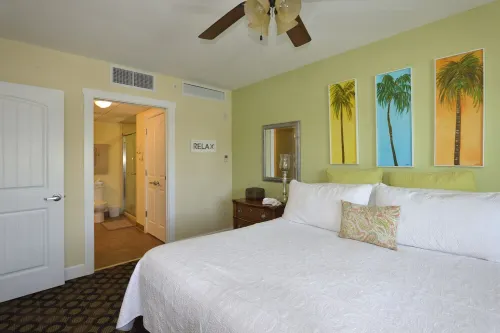 Lulu's NEW WATERFRONT RARE 2 BAL 2 BD, 2 BA, SLEEPS 8-4 DAILY WATER PARK PASSES