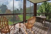 Maggie’s Hideaway - Mountain and Fairway view