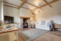 Charming cottage on North Norfolk coast