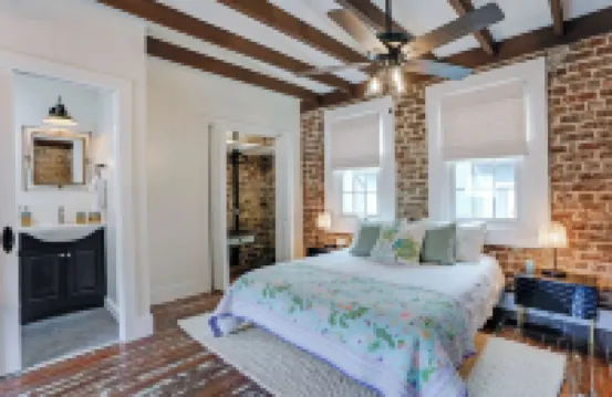 Cozy & Historic 1790 Guest House Steps to River St, Food, and Entertainment!