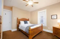 Orchard House Hotels in Weirton