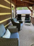 Shenandoah river front cabin, hot tub, fireplace, cabin, screened in porches.