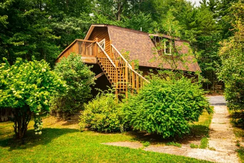 Cozy Loft Cabin high above Bashakill Wildlife Refuge - Chalets