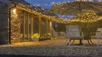 Beautifully appointed property at the foot of the Black Mountains. Hotels in 