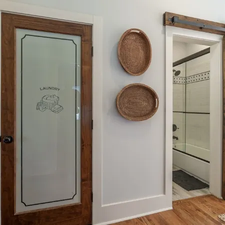Private Pool & Hot-tub! Walk Downtown; Large Porch; King Beds; Spacious