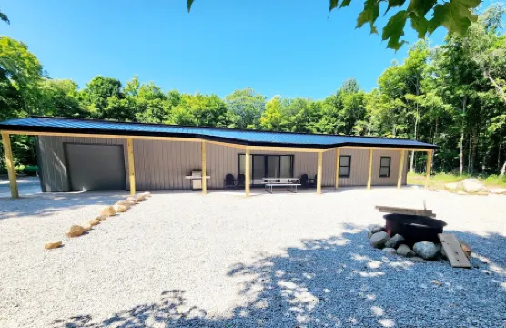 Barndominium on H-58 Near Pictured Rocks Attractions