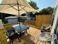 Space&style New rehab, first flr + bsmt of duplex, driveway prkng, walk to train - 3 stjerner